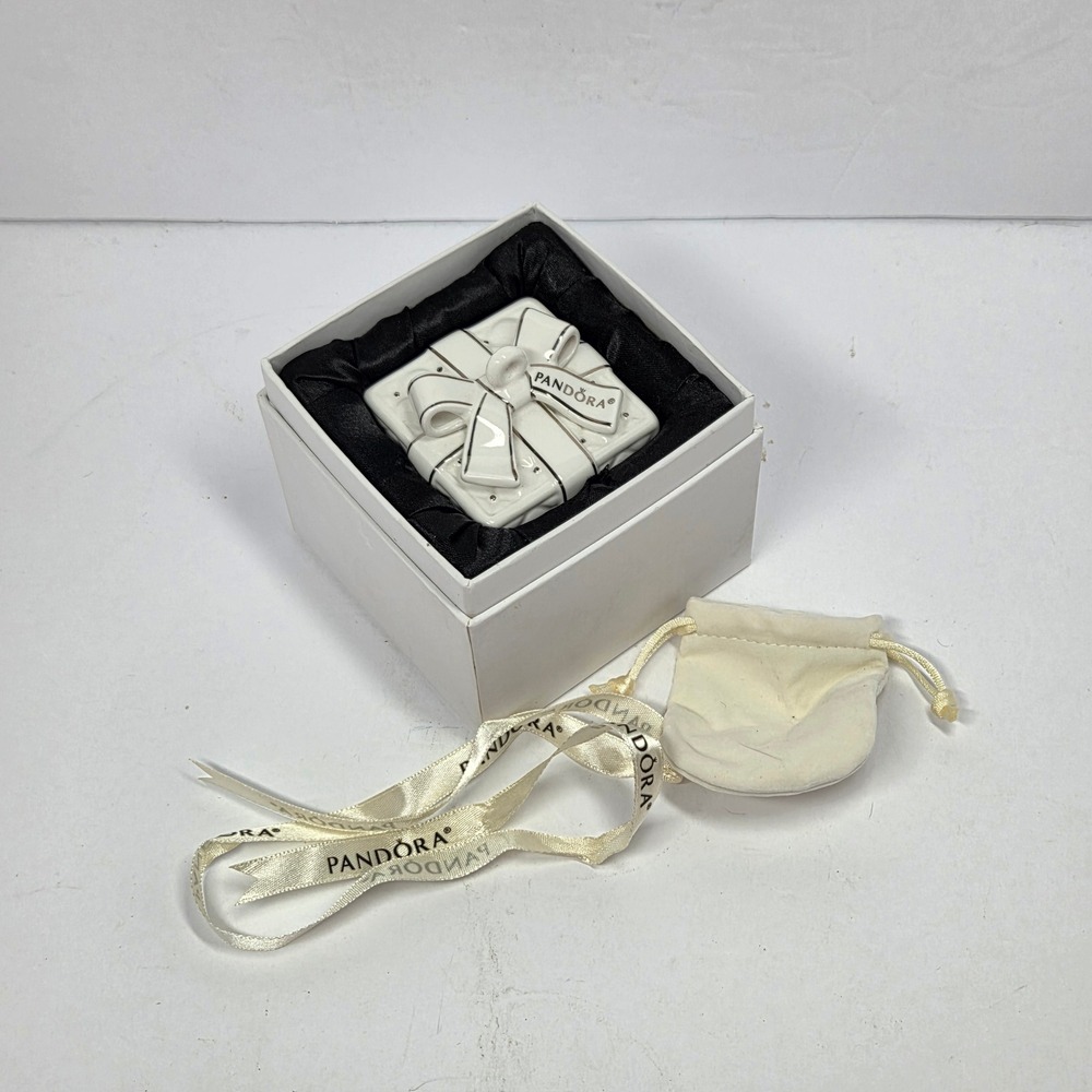 Pandora 2016 Limited Edition Porcelain Ceramic Gift Box Ornament with Pouch